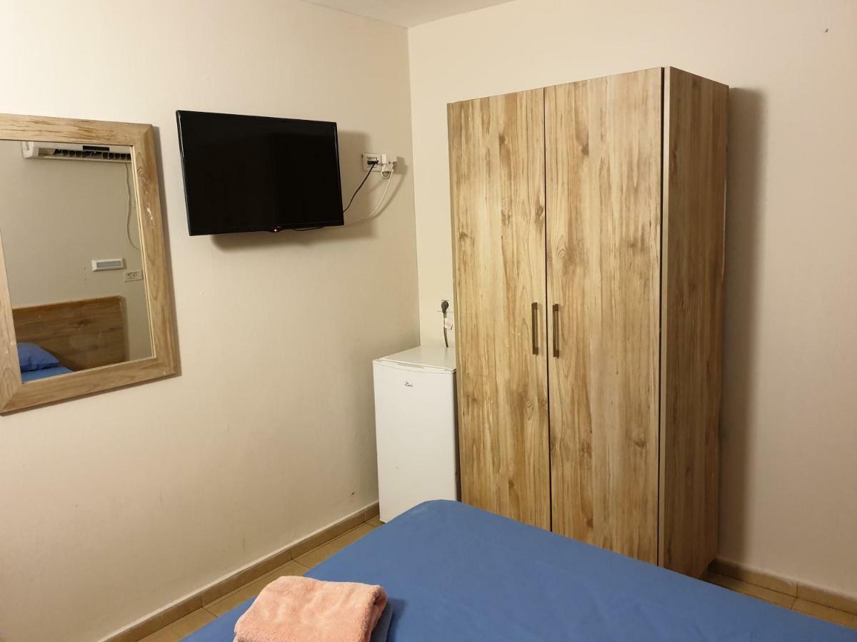 Bergik Hotel Tiberias Exterior photo